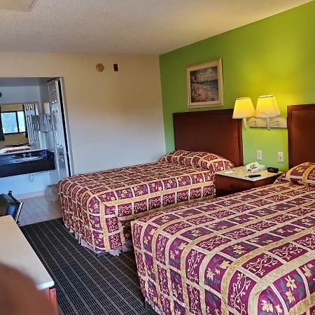 Rodeway Inn Forest City Zewnętrze zdjęcie