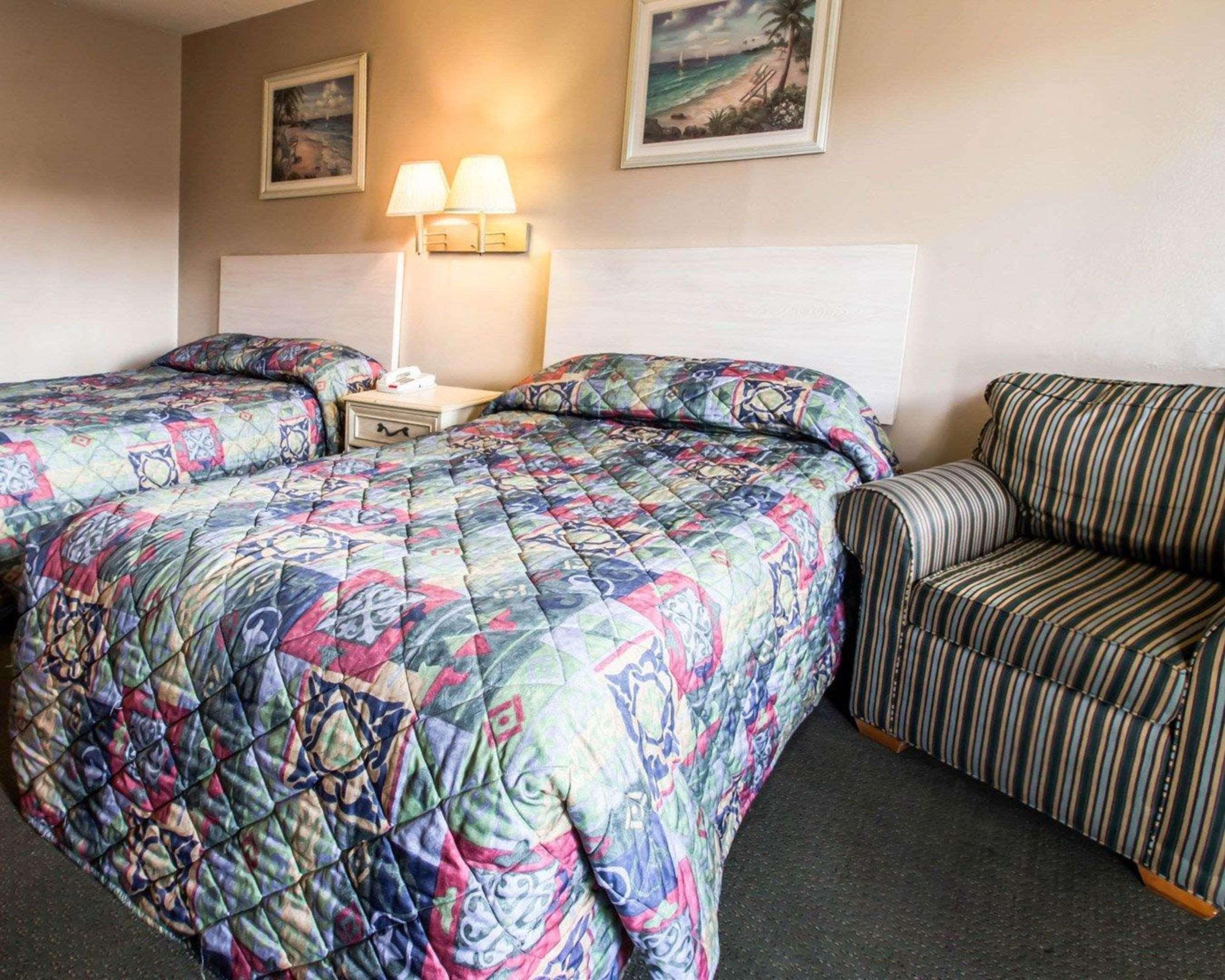 Rodeway Inn Forest City Zewnętrze zdjęcie