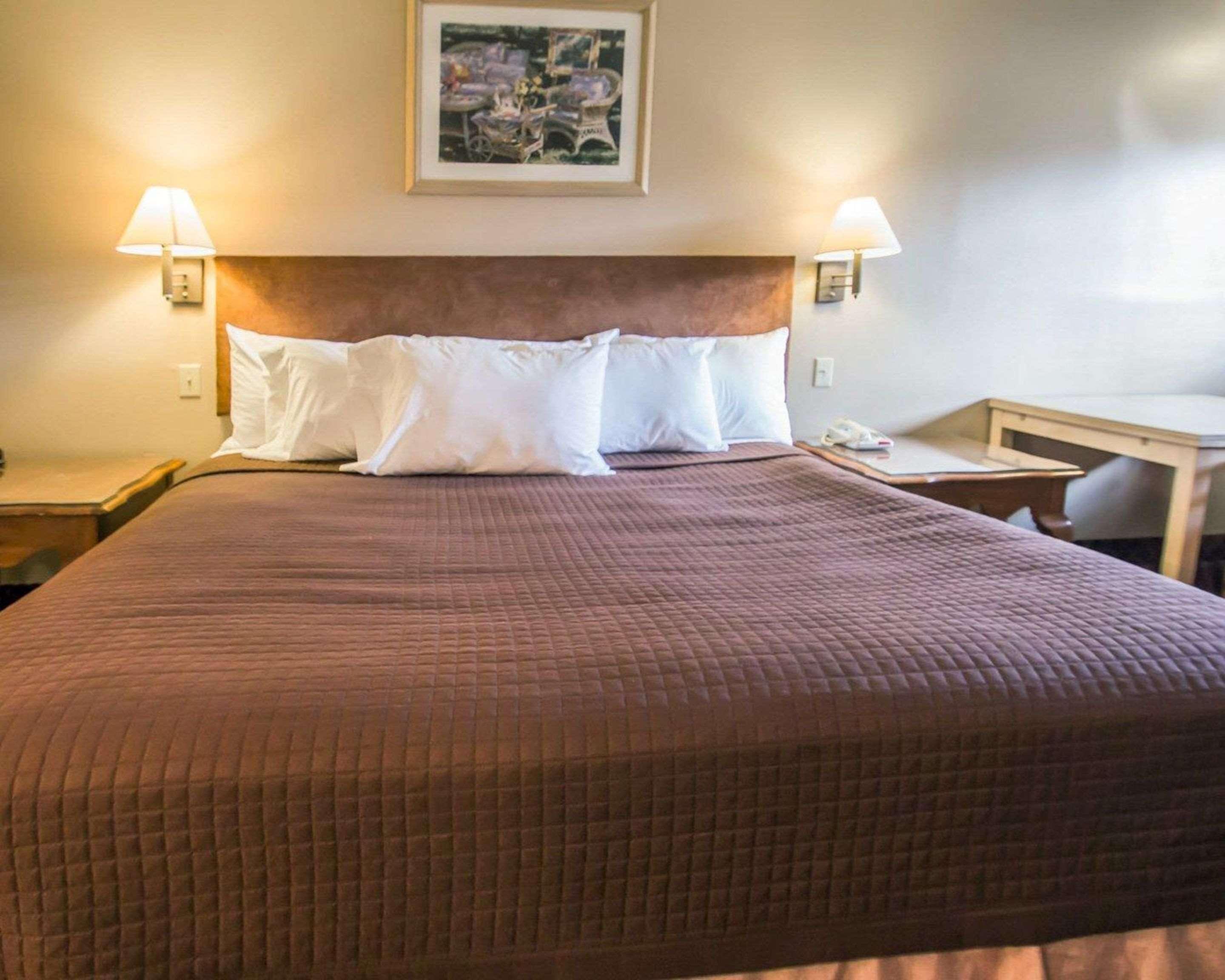 Rodeway Inn Forest City Zewnętrze zdjęcie