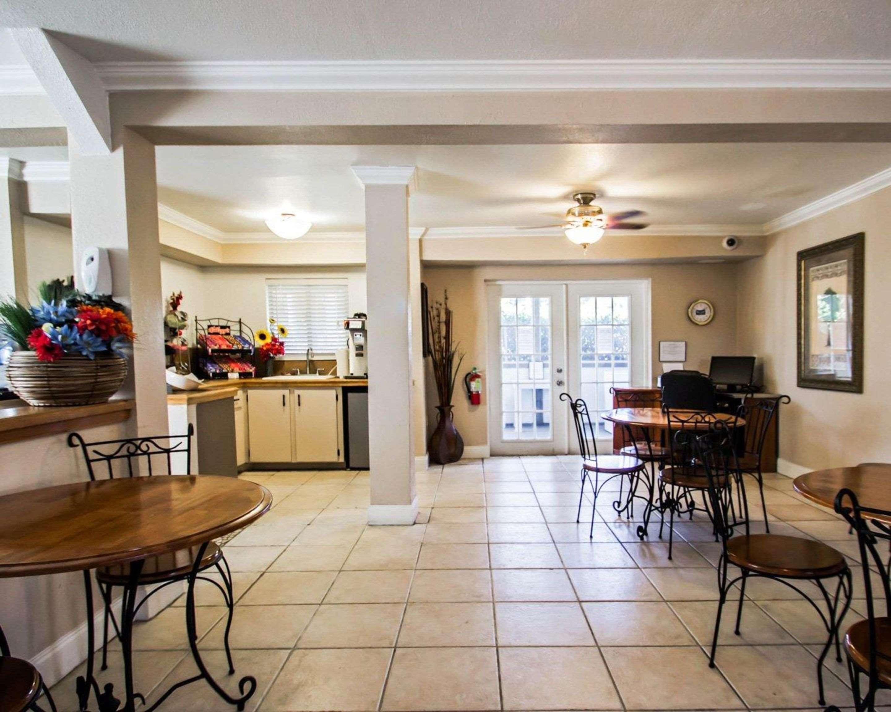 Rodeway Inn Forest City Zewnętrze zdjęcie