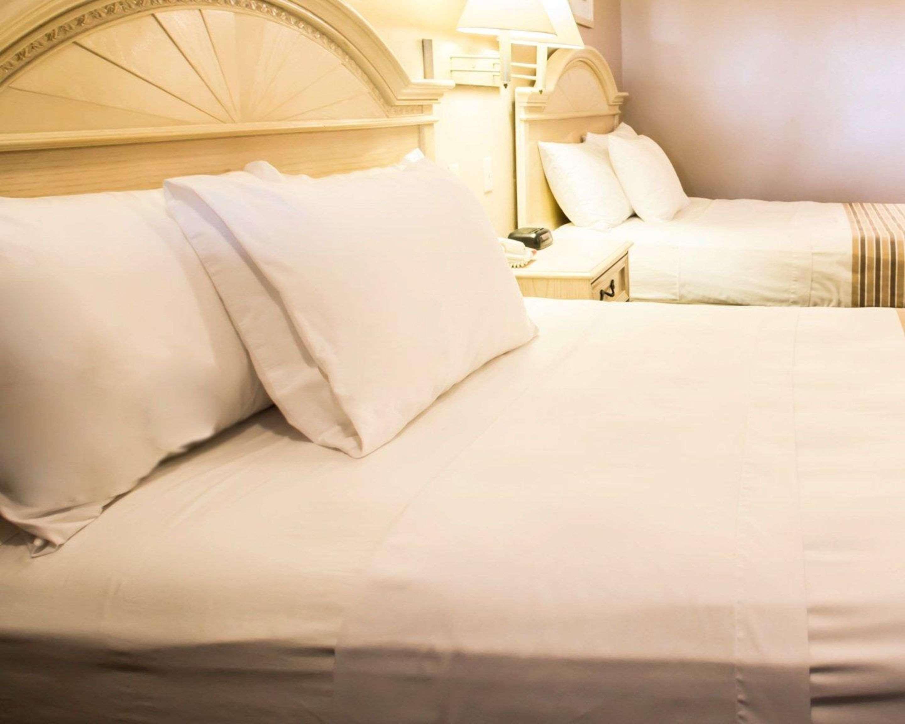 Rodeway Inn Forest City Zewnętrze zdjęcie