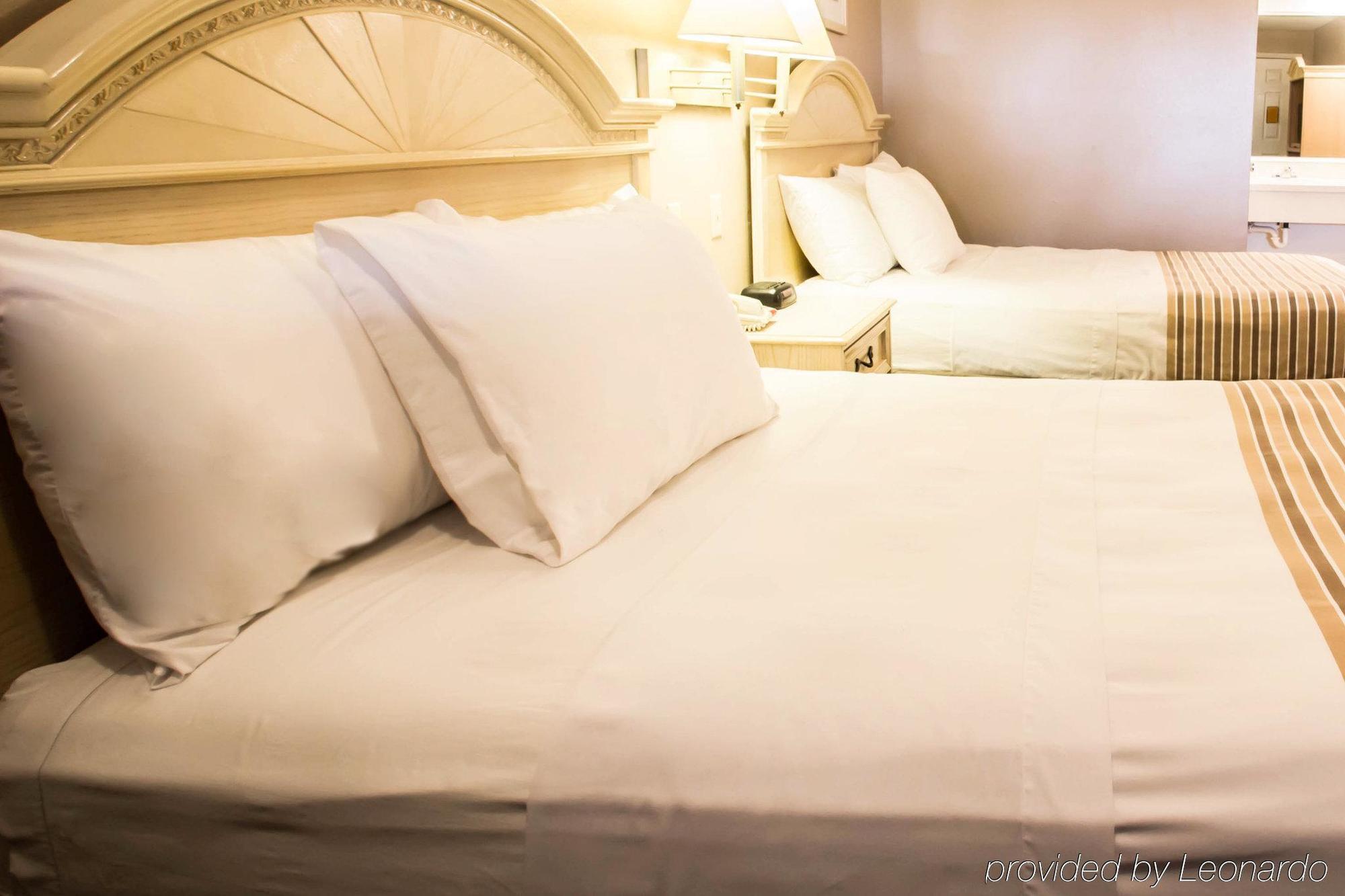 Rodeway Inn Forest City Zewnętrze zdjęcie