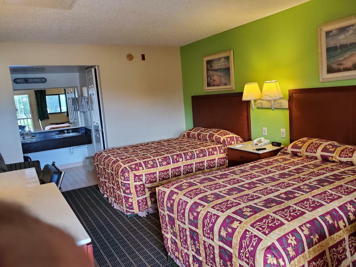 Rodeway Inn Forest City Zewnętrze zdjęcie